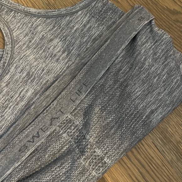 Lululemon Swiftly Racerback Tech Top 2.0 - Picture 2 of 5